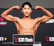 UFC 데뷔전 앞둔 이정영, 계체 가뿐히 통과..."방심하지 않겠다"