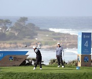 Cold putters slows Kim Si-woo down but he’s game for weekend fight at AT&T Pebble Beach Pro-Am