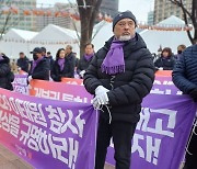 이태원 유족 "모욕적 지원책…패륜 방조하는 尹정부"