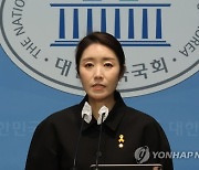 민주, '김관진 사면 유력' 전망에 "댓글공작 시즌2 계획하나"