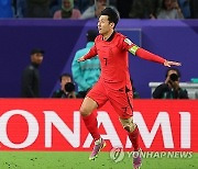 '리더의 품격' 캡틴 SON, 추가시간 PK 획득+연장 FK 결승골…월드클래스 맞습니다 [아시안컵]