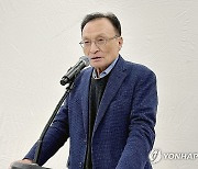 이해찬 "국회의원 해보겠다고 왔다갔다 하는 사람은 안돼"