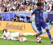 이란에 무릎꿇은 ‘EPL 드리블 킹’ 미토마 “상대보다 못하다는 걸 인정해야 한다” [아시안컵]