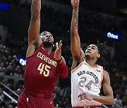 Cavaliers Spurs Basketball