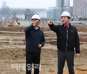 [포토]용산국제업무지구 개발 부지 찾은 오세훈 서울시장