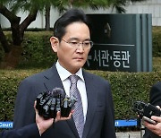 무죄에도 표정 굳은 이재용...'뉴 삼성' 미래 역량 선택과 집중 '주목'