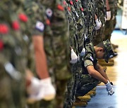 '전우야 지켜주지 못해 미안하다'…한국보도사진전 대상