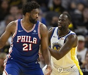 NBA 득점 선두 엠비드, 무릎 수술 예정…장기간 결장 불가피