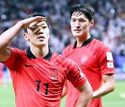 "새벽 2시 소리 꽥꽥 질러댄다"…좀비축구 '집관족' 소음 전쟁