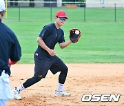 손가락 부상 김도영,'수비 훈련에 집중' [사진]