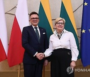 LITHUANIA POLAND DIPLOMACY