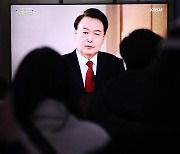 [속보] 尹 “개식용 금지, 아내와 얘기한 적 있어... 문화 바뀌어야 한다는 데 공감”