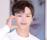 육성재, 악플러 법적 대응…"사생활 피해 심각, 선처 없다"