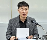 [머니S포토] 이복현 "감독원 제시 로드맵따라 제반사항 완벽 갖춰달라"