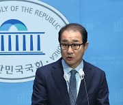 [속보] 검찰, ‘돈봉투 수수 혐의’ 이성만 의원 불구속 기소