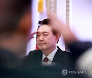 삼정검 수여식 마친 윤석열 대통령