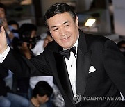 `한국의 그레고리 펙` 남궁원 영면…홍정욱 "아들이어서 행복"