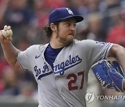 바우어, '눈물겨운' MLB 구직 활동 "최저 연봉(약 9억8500만 원) 받고 뛰겠다" 읍소...스넬과 비교하며 자신이 엘리트 투수임을 홍보