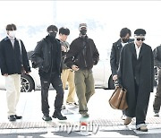 [MD포토] NCT 127 '명절 앞두고 출국'