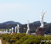 신안군 '허위 이력' 하의도 천사조각상 작가 형사고소