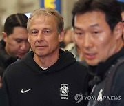 '아시안컵 4강 탈락' 축구 대표팀 귀국…3월 월드컵 예선 준비(종합)