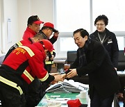 성낙인 창녕군수, 설 명절 맞아 현업근무자 격려