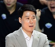 “매 경기 이길 수 없다, 7연승 하다 한 번 졌다” 강성형의 위로…8연승 실패 후, 흔들리지 않고 앞을 바라보다 [MK장충]