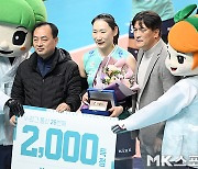 한수지 ‘V리그 통산 26번째 2000득점’ [MK포토]