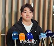 '출국' 고우석 "하성이 형 있어서 마음 놓여, 로스터 진입해 끝까지 시즌 치르고 싶다" [MD인천공항]