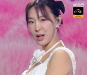 “오랜만에 무대”... 이지혜, ‘Love Me Love Me’ 라이브에 텐션 폭발 (‘레드카펫’)