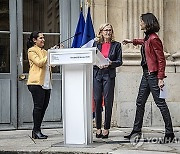 FRANCE EDUCATION MINISTER