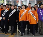 '제3지대 통합' 합의했지만…이준석 지지자 반발에 개혁신당 지도부 '릴레이 사과'