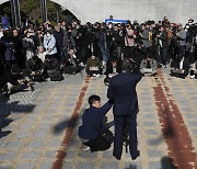 조국 창당 선언에 쏠린 관심