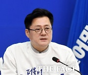 홍익표 "룸살롱·돈봉투? 尹·한동훈·검찰이 청산 1순위"