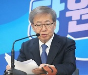 이재명, 인재근에 총선 불출마 권유…"정무적인 판단한 듯"