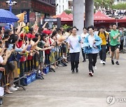 인구 줄어드는 중국…"교사 대량 실직 우려"