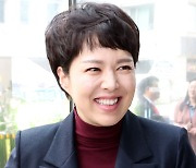 공천 심사장 도착한 김은혜 '밝은 표정으로'