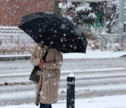 “우산 챙기세요”…15일 목요일, 전국 대부분 비 또는 눈