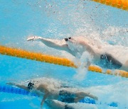 황선우, 자유형 100m 결선행... 한국 첫 메달 도전