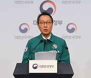 의사 집단행동 거듭 경고한 정부 "2020년처럼 구제 없다"