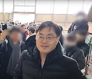 “더탐사 나가!”… 강진구, 시장 방문 한동훈에 접근하려다 야유 세례