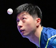 중국 MA LONG, 깔끔한 서브 [사진]