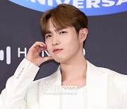 [포토S] 김재환, '느낌 있게'