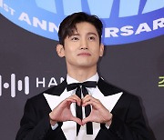 [포토S] 최강창민,'하트 받으세요'