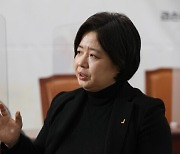 “‘전장연 옹호자’ 환영 못 해” 이준석 비토에…배복주 “탈당 안 한다”