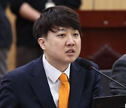 이준석 "배복주, 왜 개혁신당 오나…상식적으로 이해 어려워"