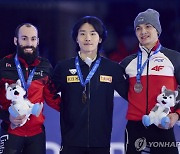 '6년 전 中 테러에도 여유' 서이라, 살아 있네…韓 쇼트트랙 시즌 첫 500m 金