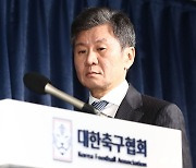 [태평로] 축구협회, 하극상 소동엔 왜 방관하나