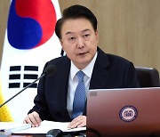 尹 "의료계, 국민 이길 수 없어"…의료개혁 의지