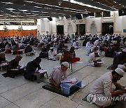 PAKISTAN RELIGION STUDENTS EXAMS